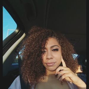 Meet your Posher, Kayla